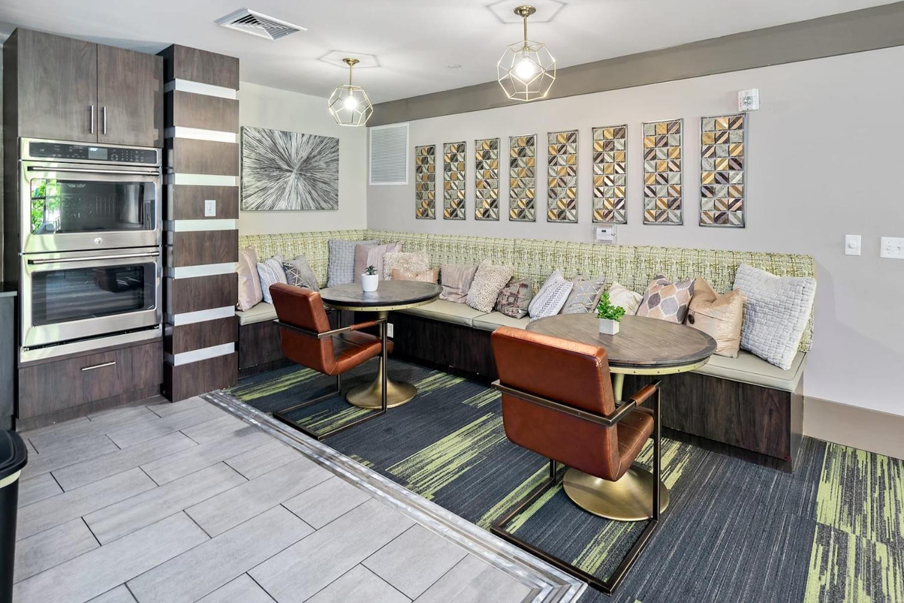 Uptown 4Th Ward Luxury Apt Year-Round Pool Charlotte Exterior photo